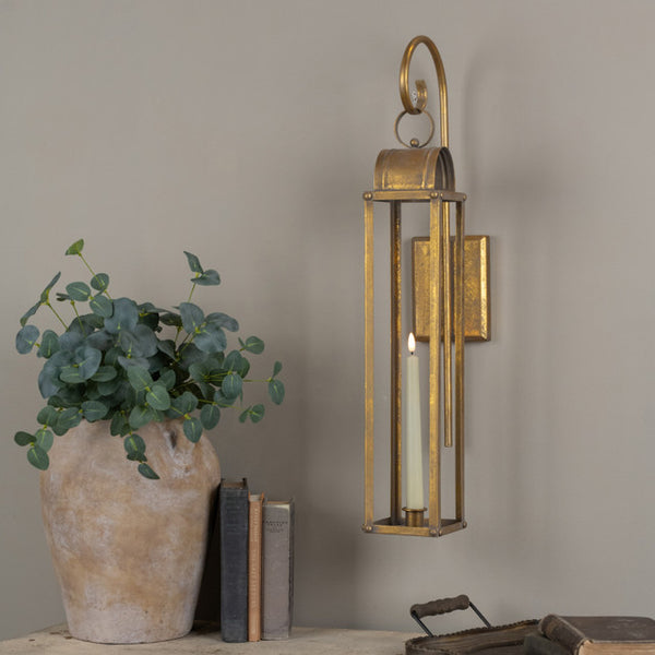 Gold Taper Candle Lantern W/Bracjet