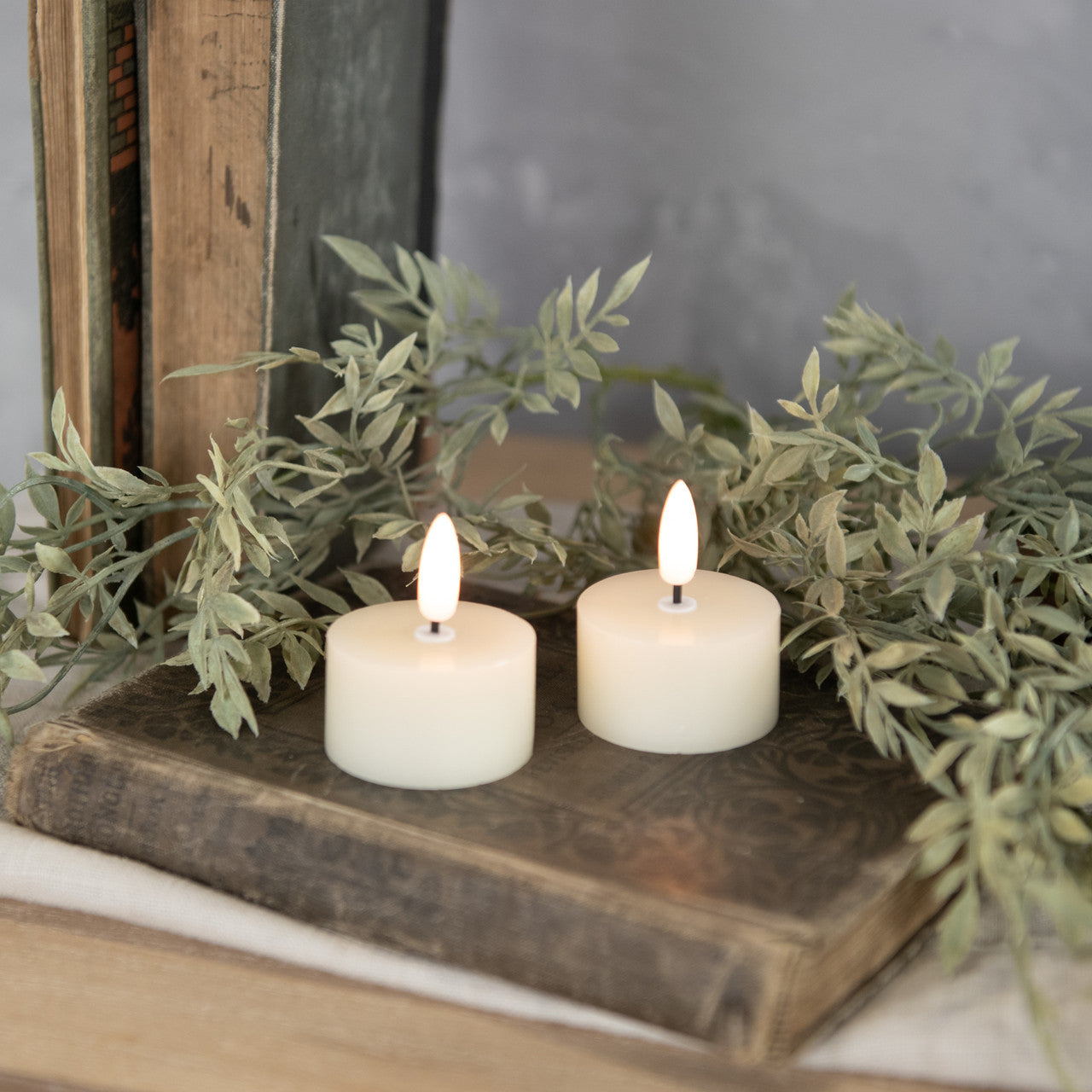 3D Flame Cream Tealight Candles  (Set of 2)
