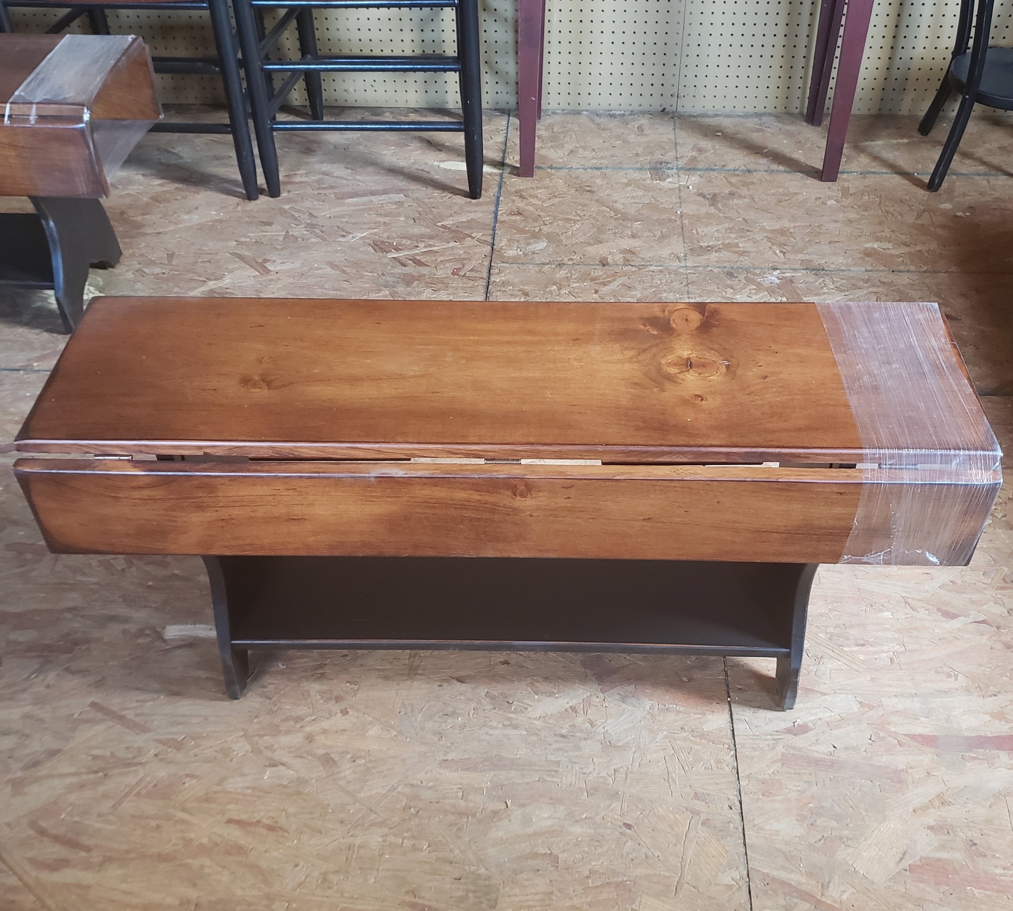 Drop Leaf Coffee Table (NOT AVAILABLE FOR SHIPPING)