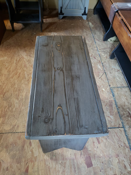 Farmhouse Bench (Store pickup only)