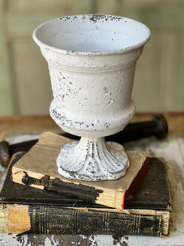 Amorial Urn - Cream