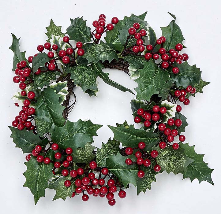 Berry Candle Ring with Holly Leaves