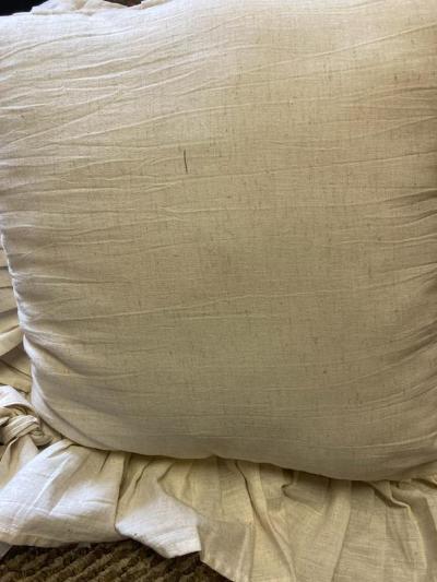 Ruffled Chair Pad - 16" x 16"