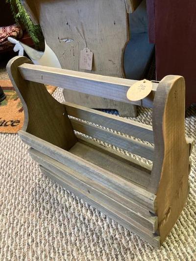 Magazine Rack – Saltbox Primitives