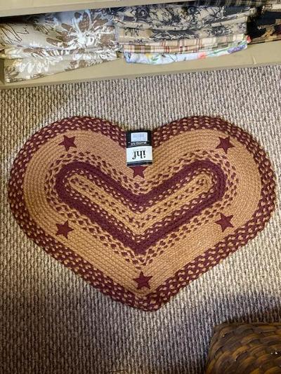 Wine Star Heart Braided Rug, 20x30