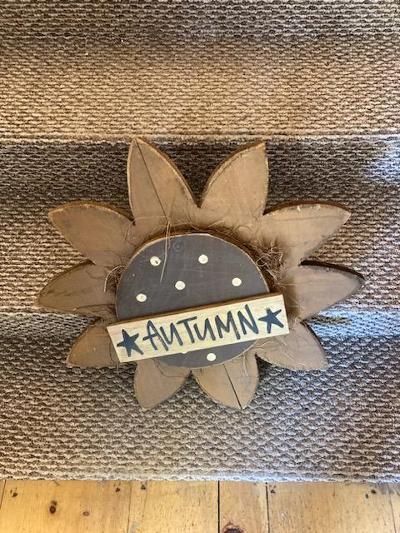 Hanging Wooden Sun Flower - 22"